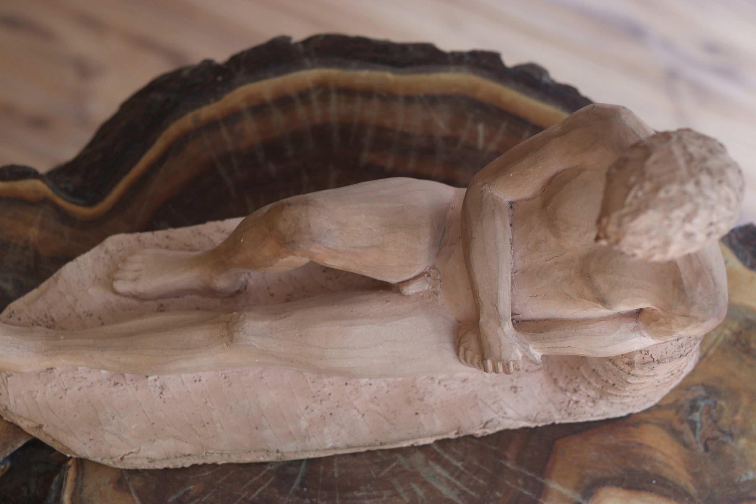 Terre cuite jeune homme nu allongé, 1988