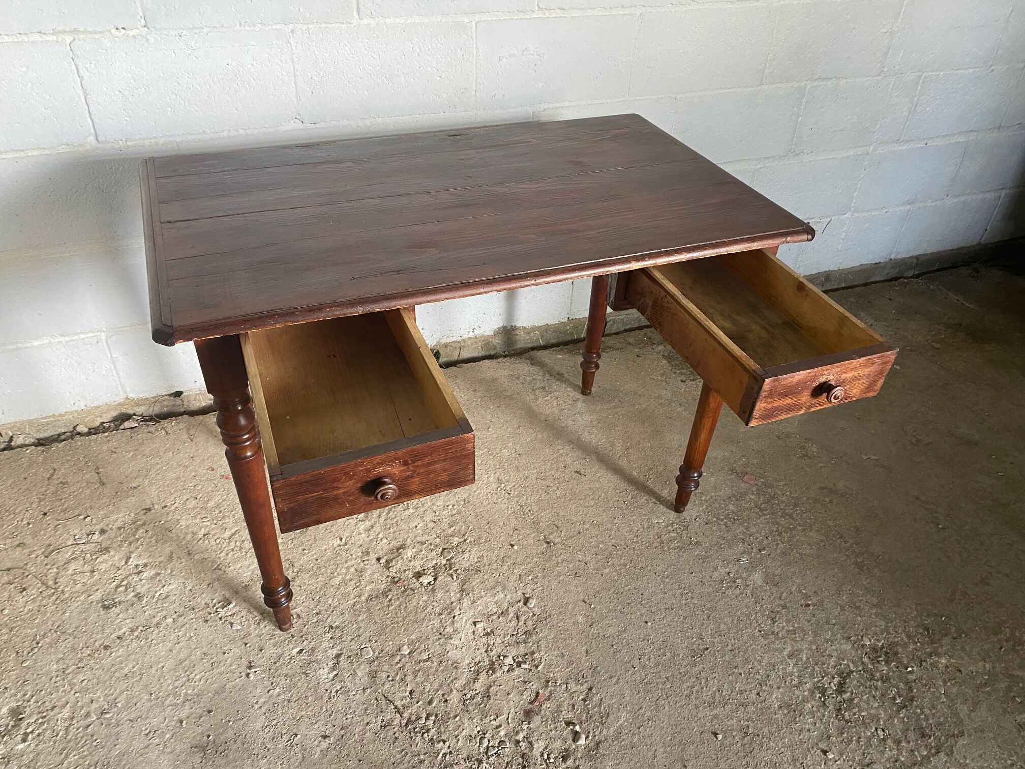Office 2 drawers in solid wood turned legs year 1900