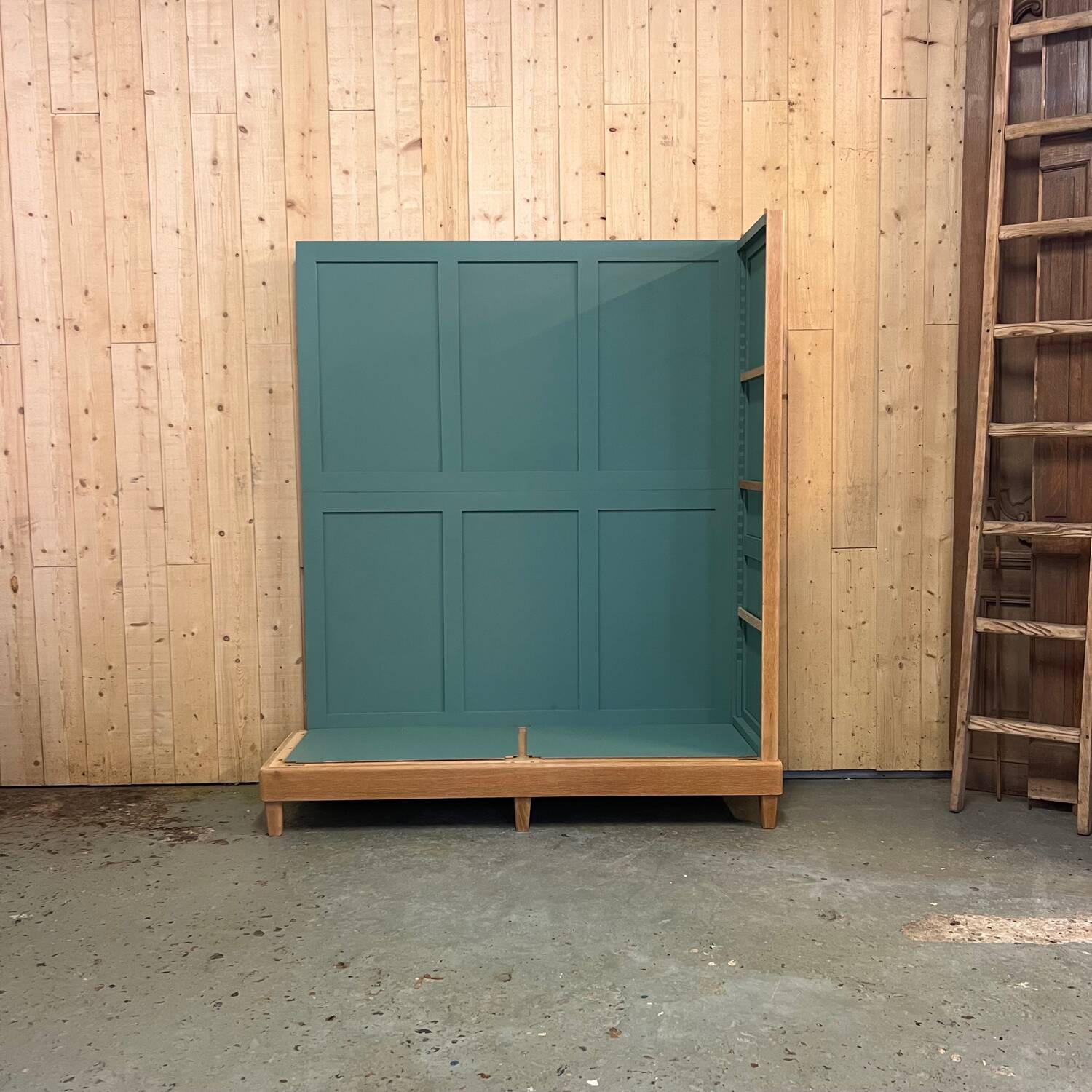 Vintage oak display case, removable