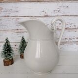 Pitcher in earthenware