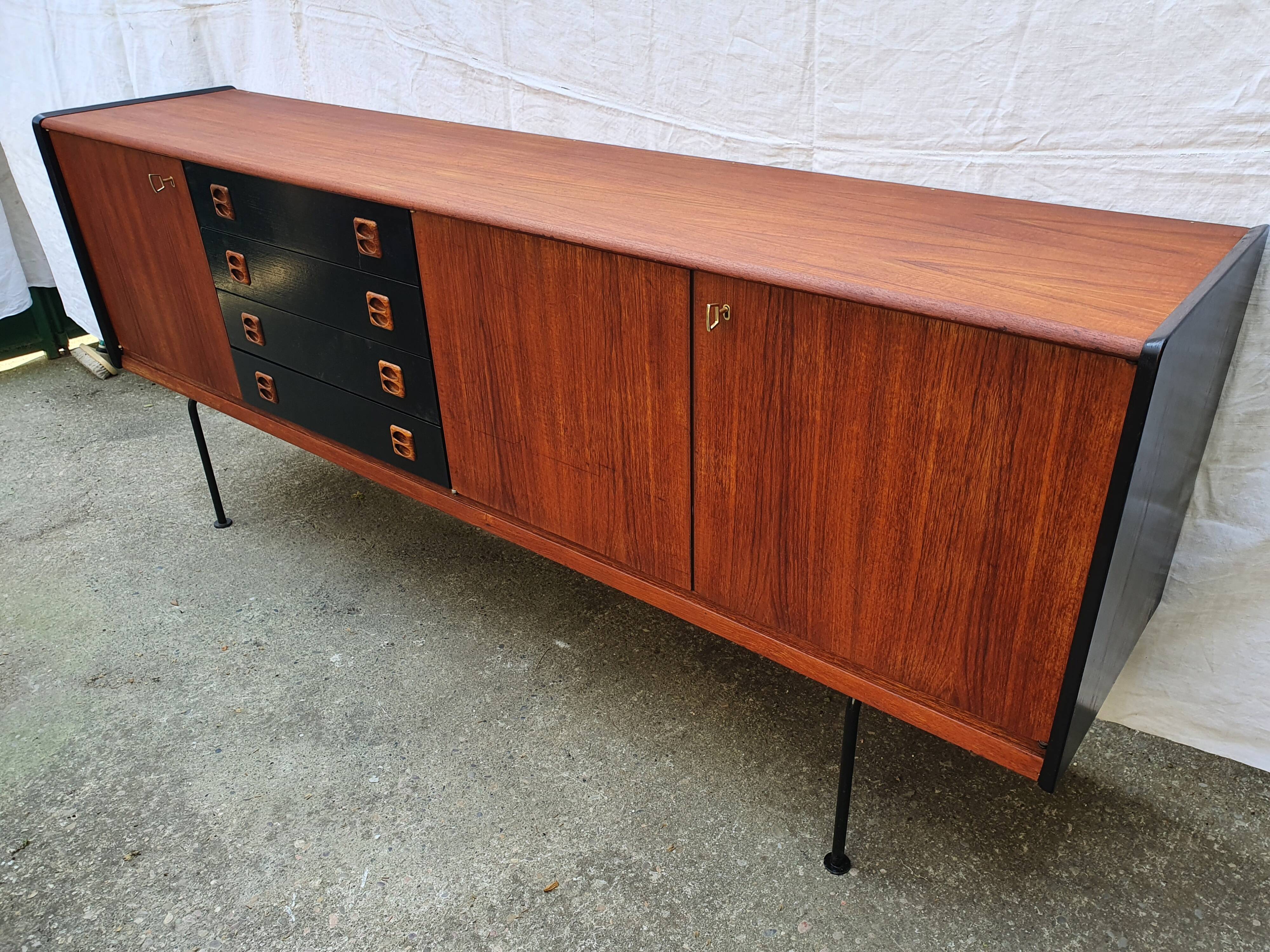 Enfilade Scandinavian style 220 cm teak