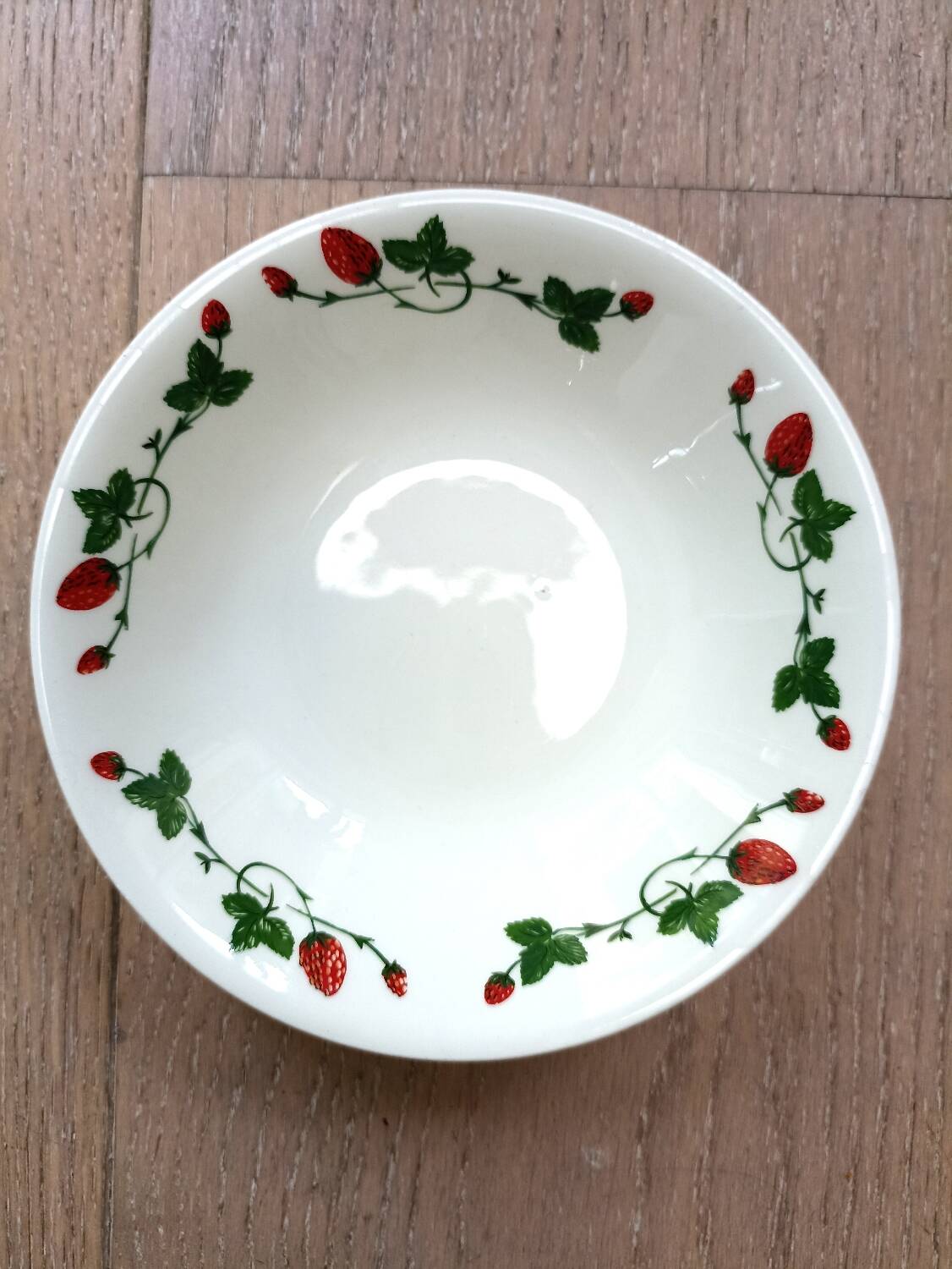 Gien strawberry cups