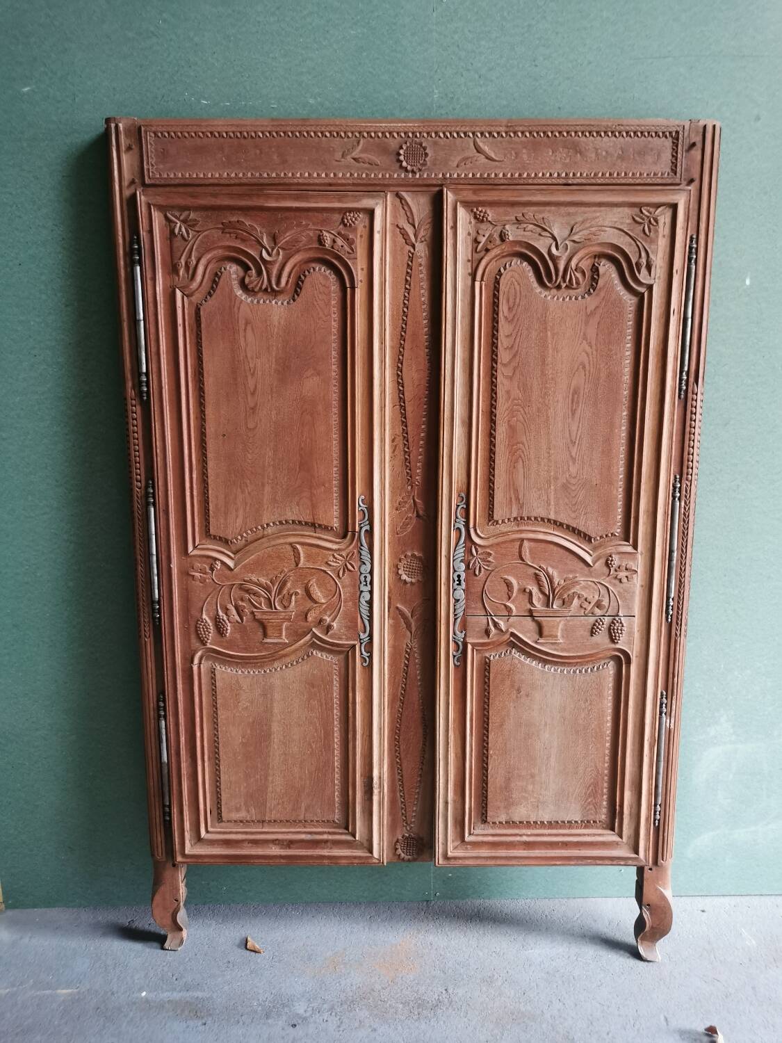 Cabinet front 1826