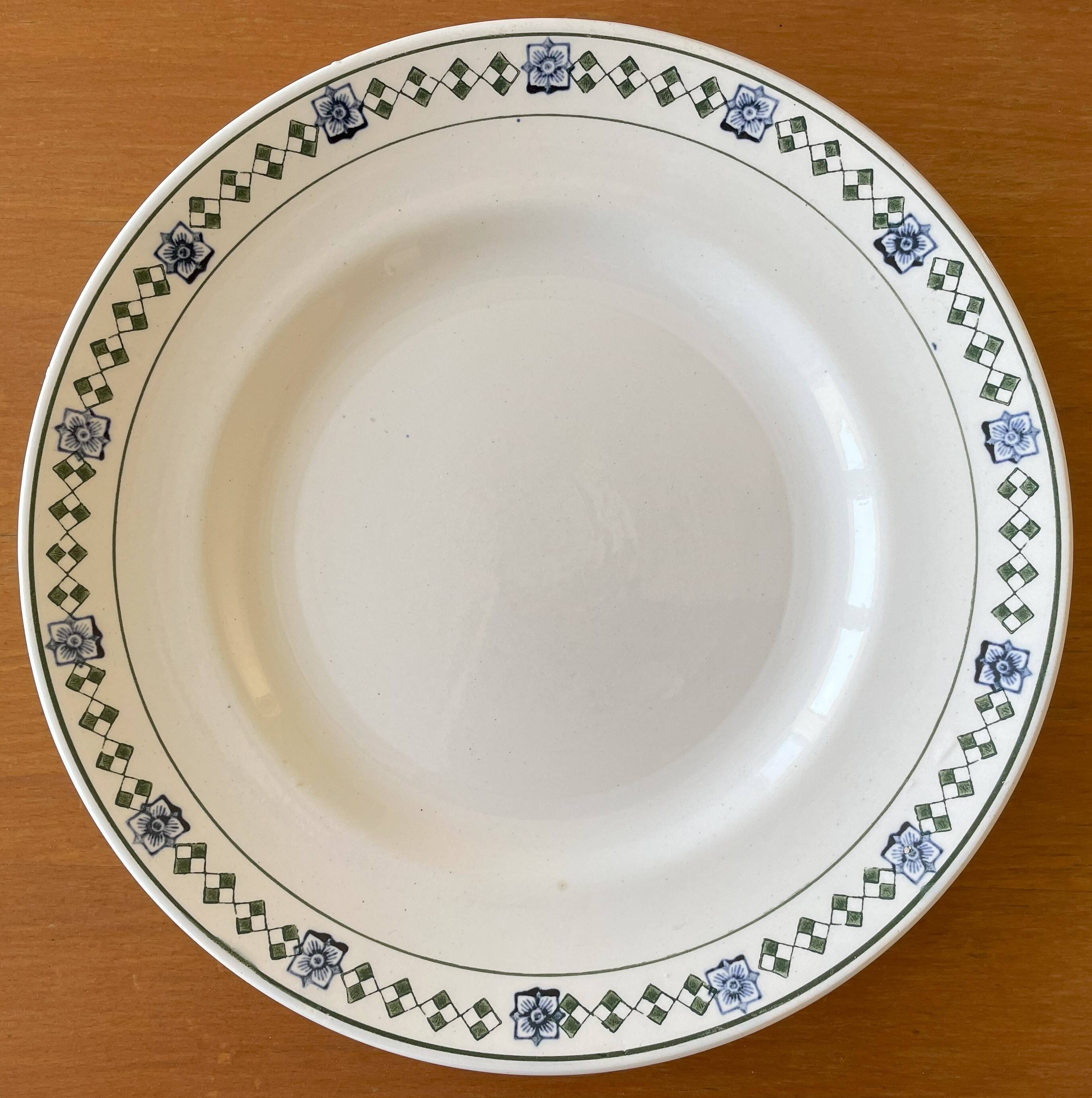 6 old earthenware plates from Saint-Amand (North)