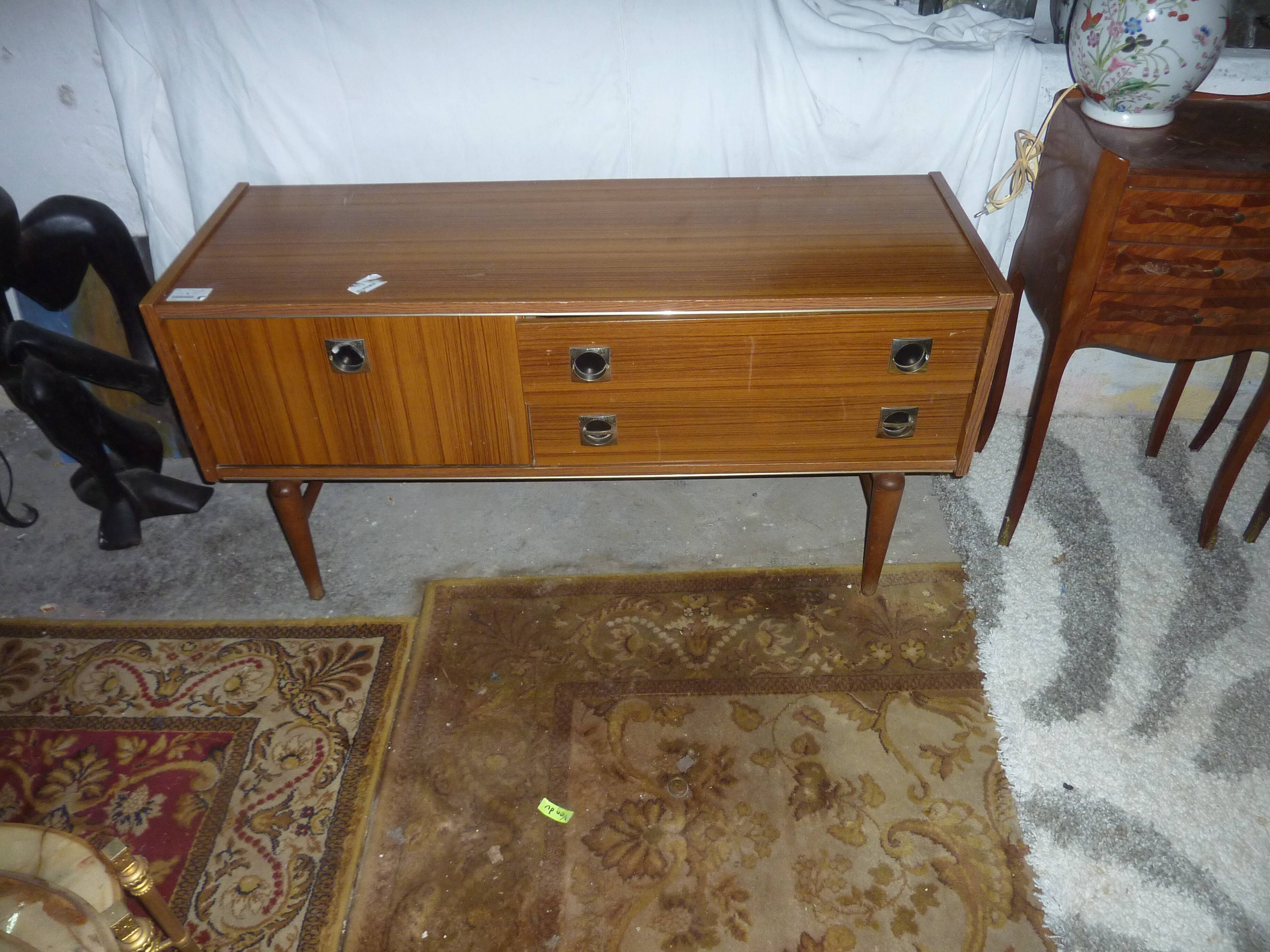 Scandinavian enfilade