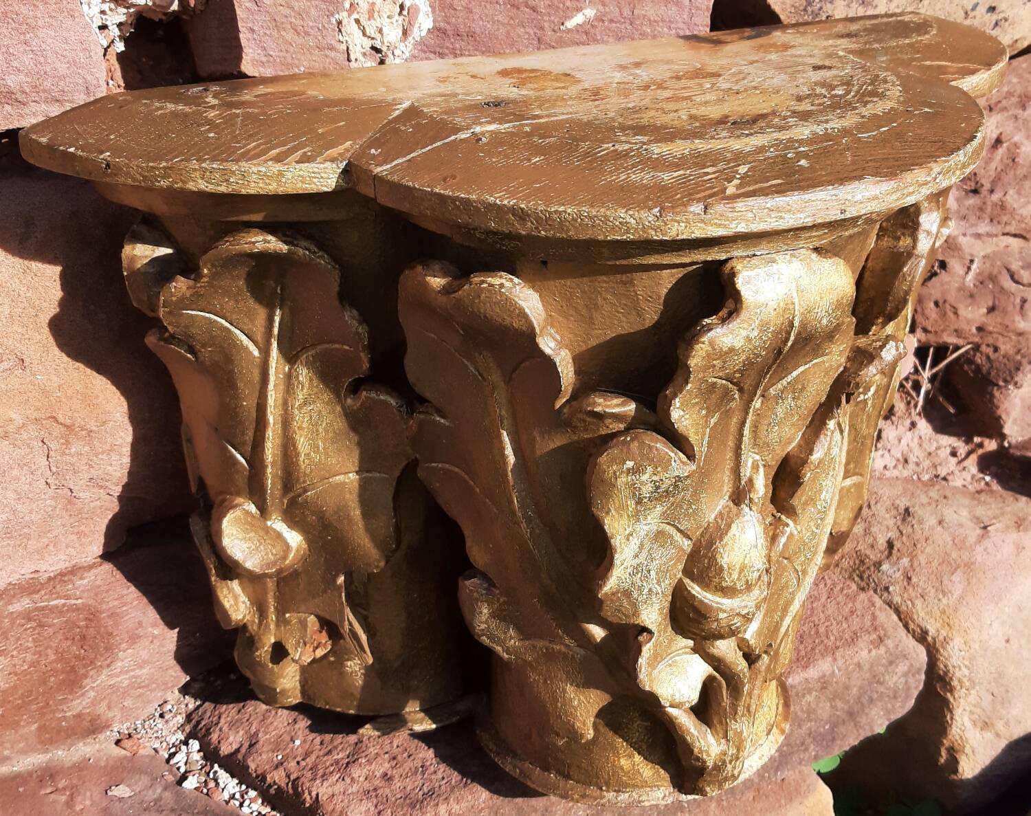 Gilded carved wooden capital, 18th century.