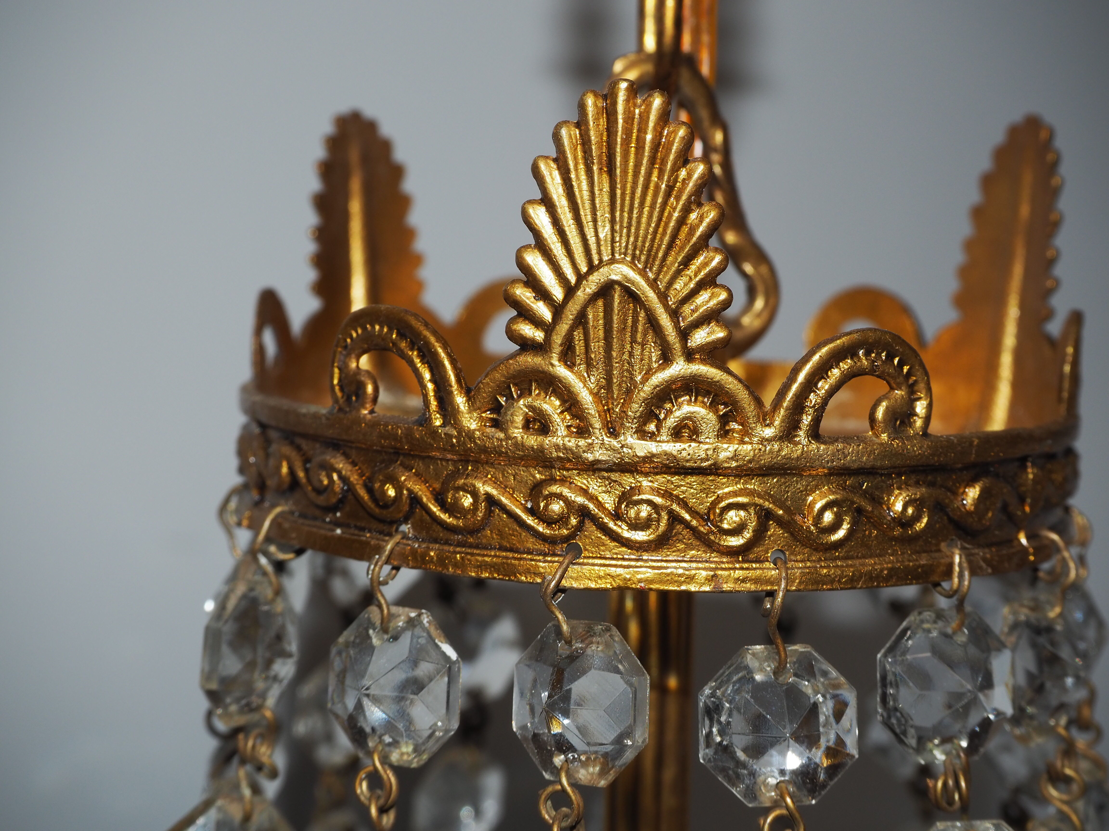 Balloon chandelier with glasses and bronze pampilles