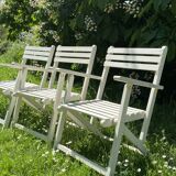 Folding slatted garden armchairs