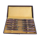 11 bakelite handle knives