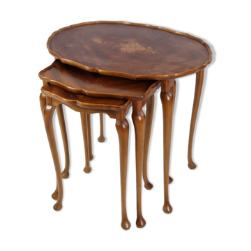 Ensemble de 3 tables gigognes avec marqueterie de style néo-rococo des années 1960