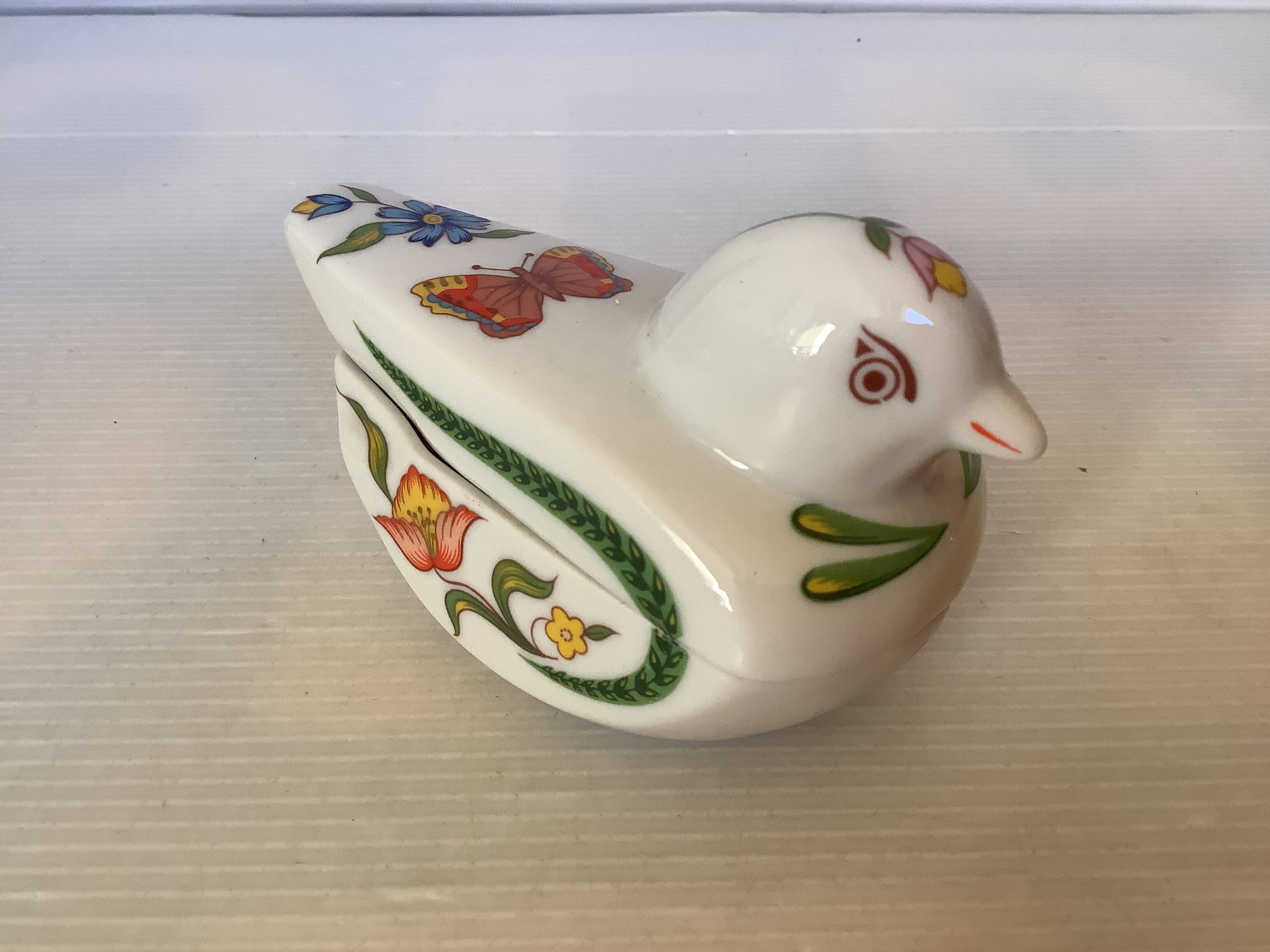 Small bird pocket emptying ring holder butterflies and flowers