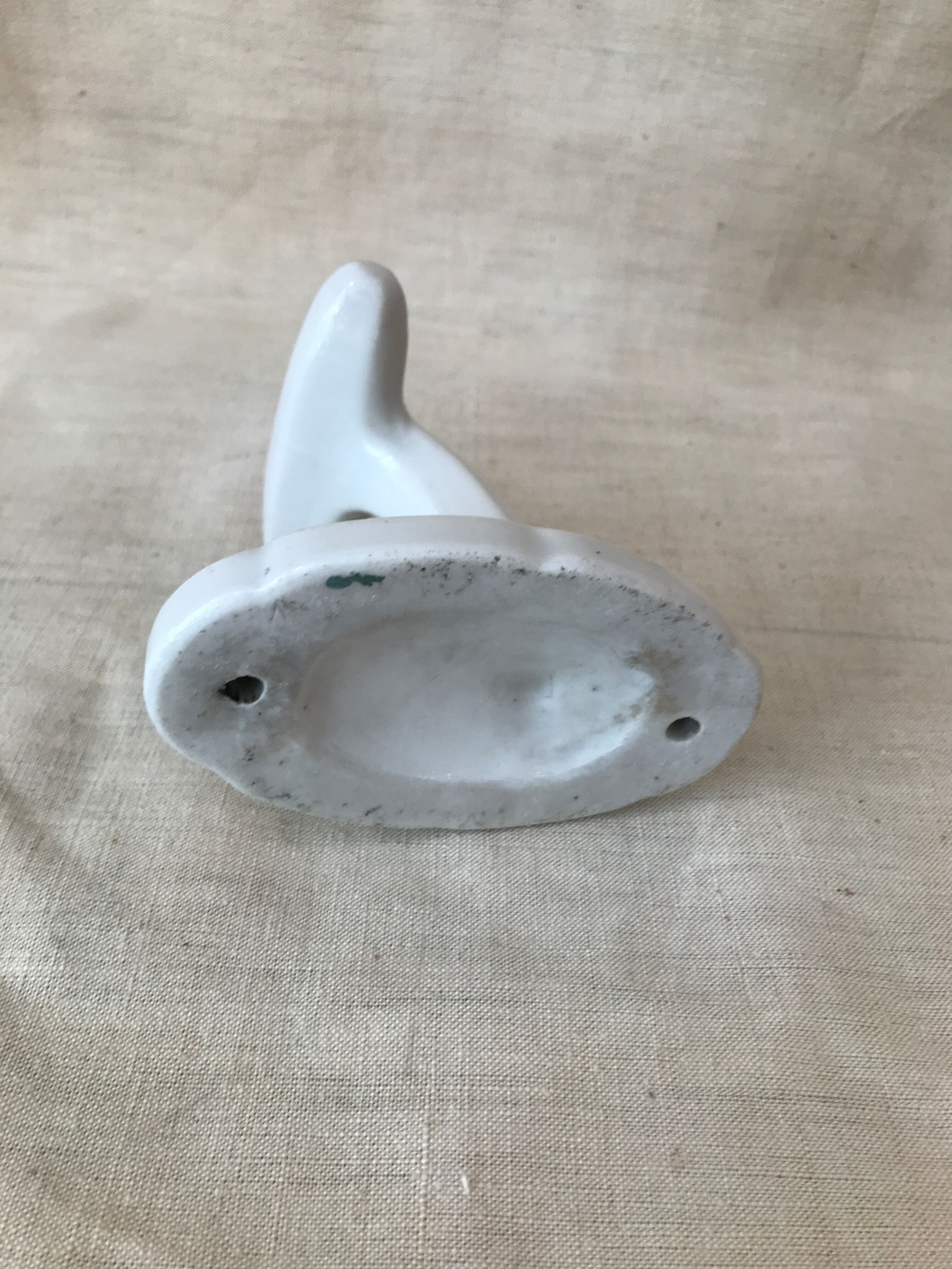 White porcelain hook art deco wall 1930 faience bathroom
