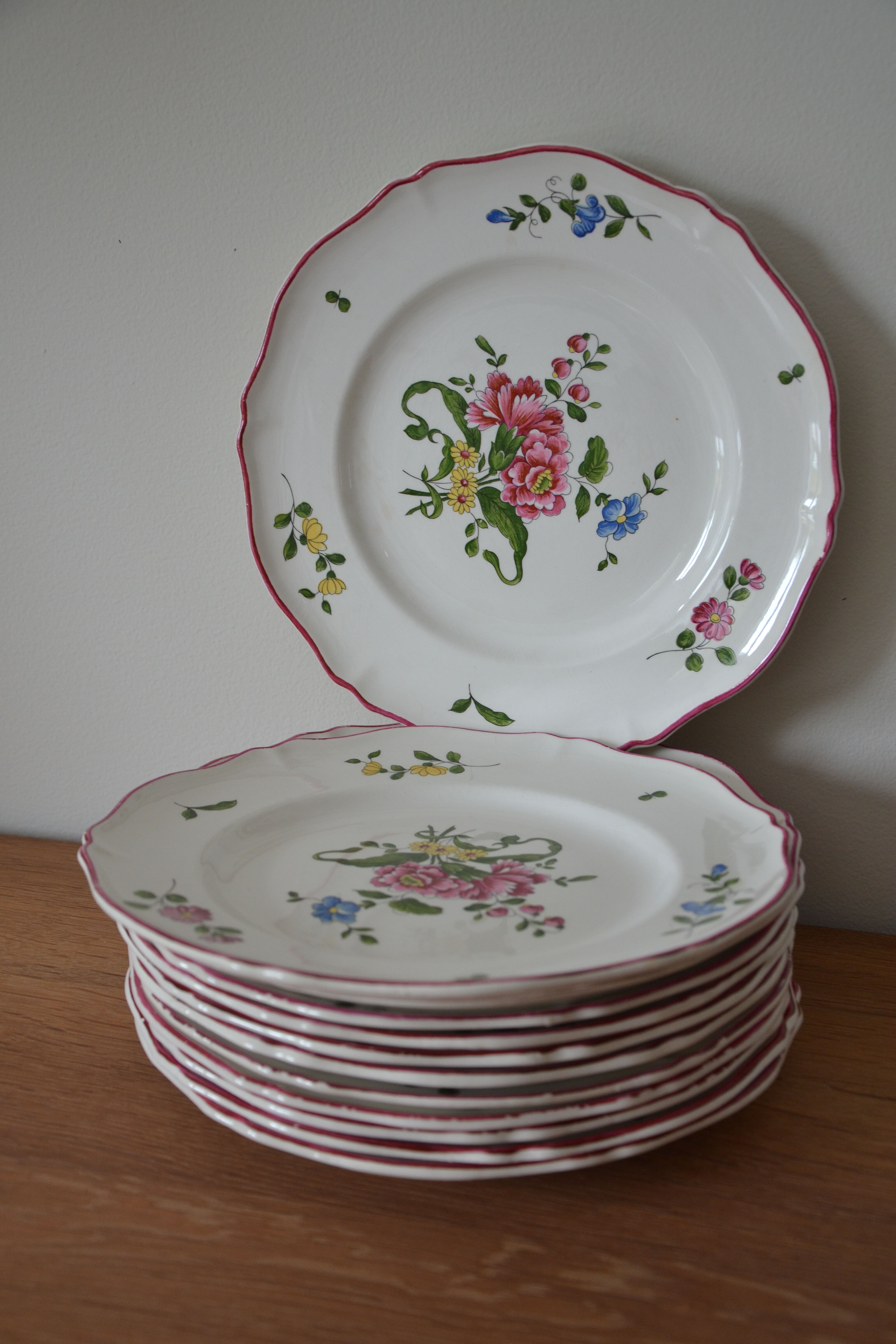 12 old St Amand flat plates 1713