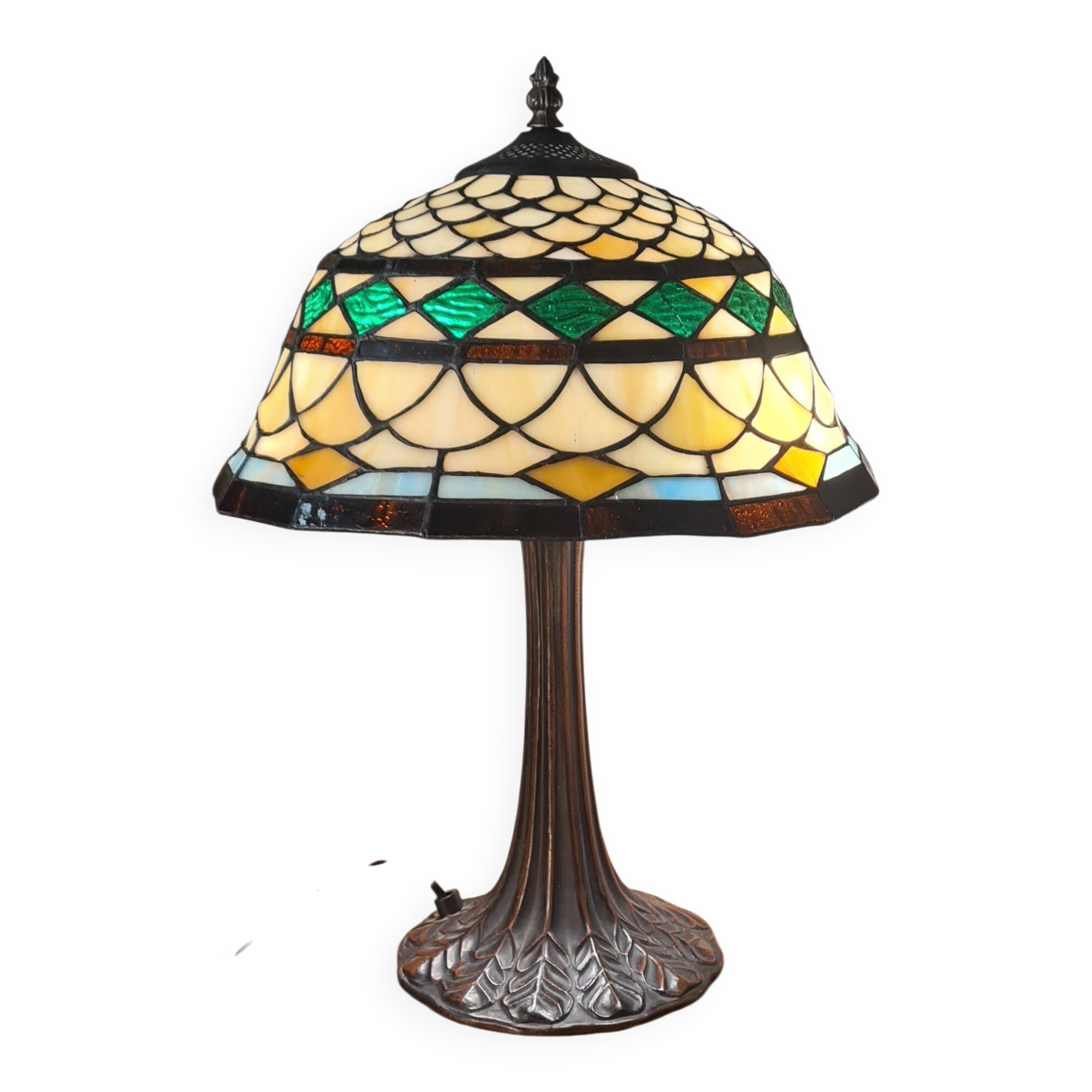 lamp under original Tiffany license eskriss stained glass 49x3 33