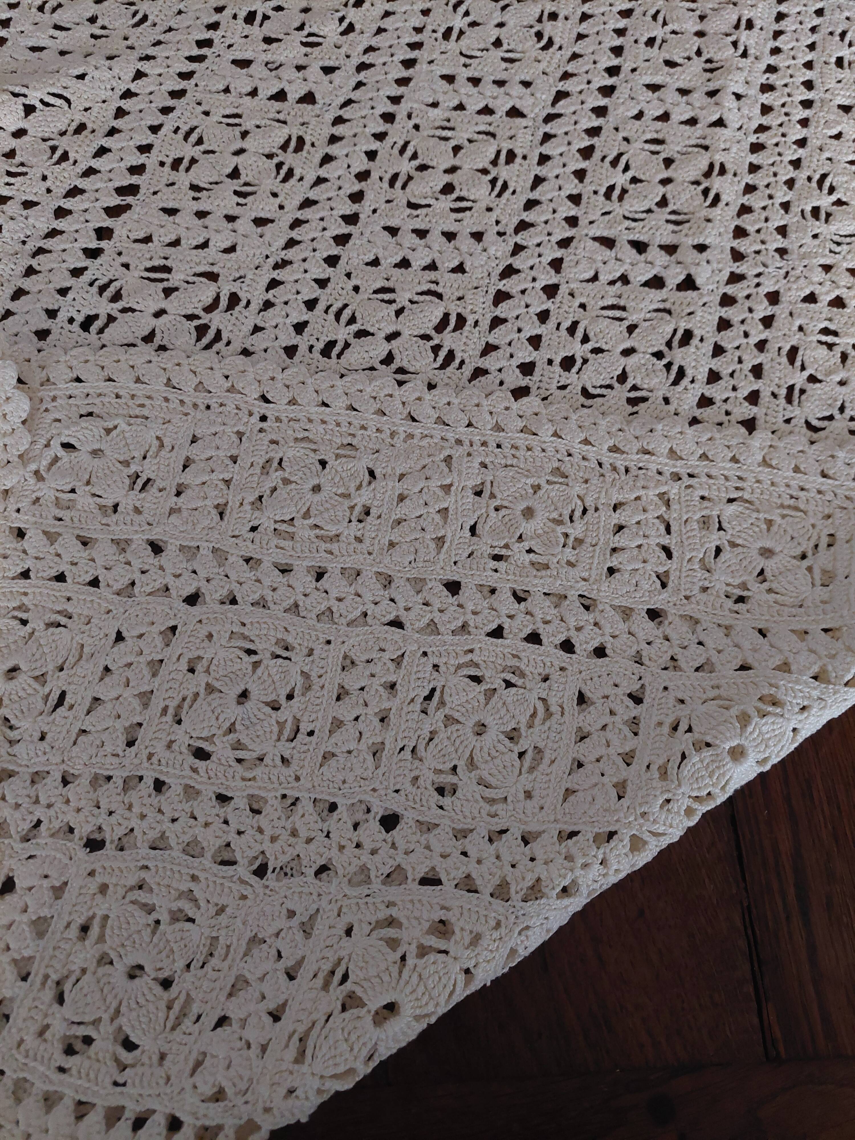 Vintage crochet cotton bedspread 120 X 220 cm