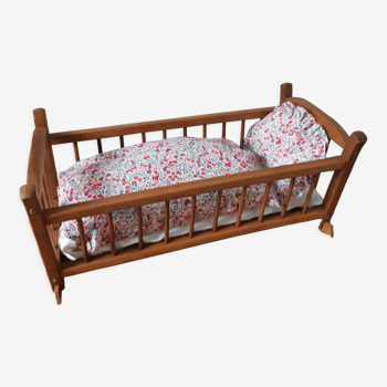 Dejou wooden rocking doll crib