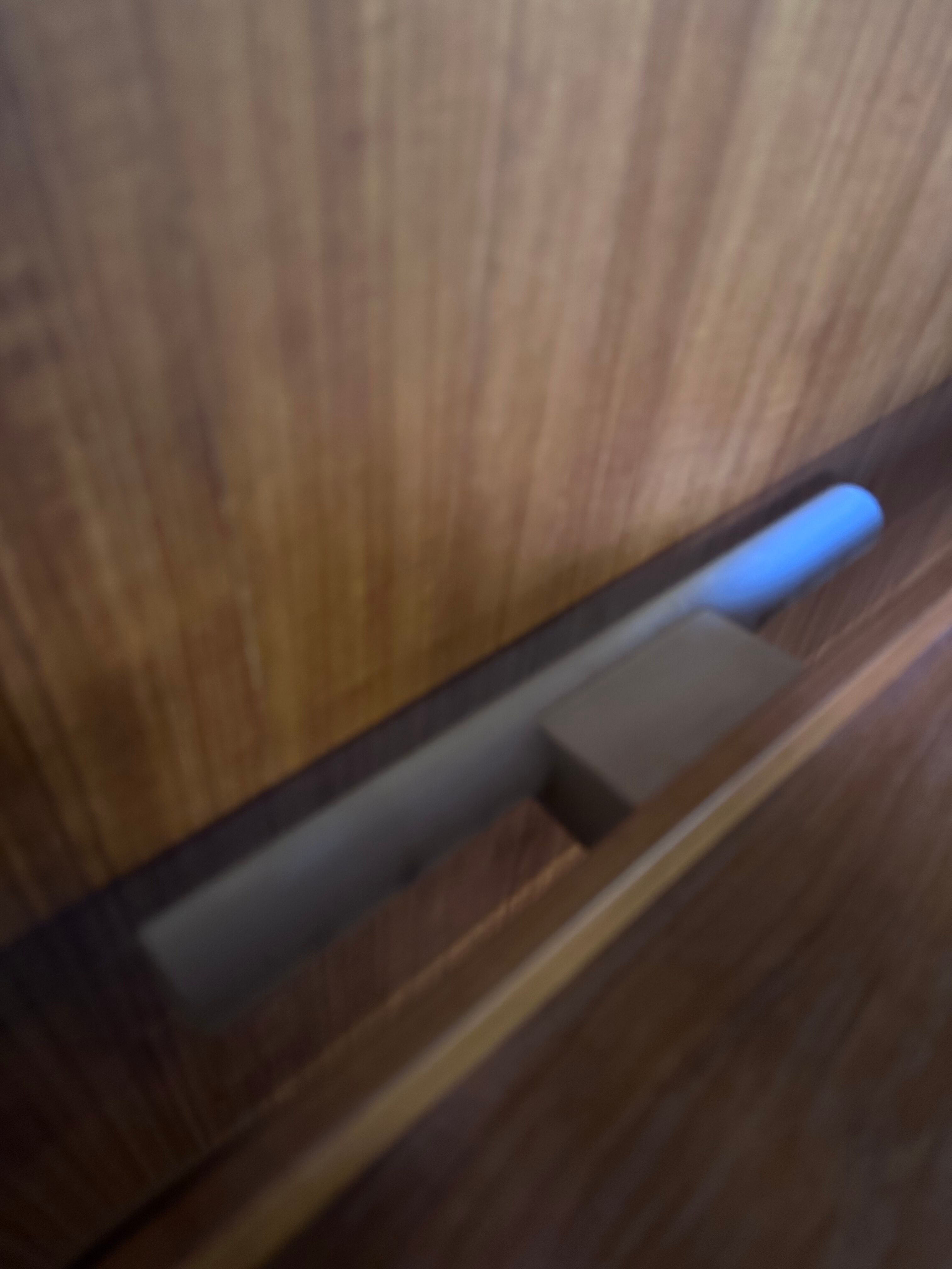 Dyrlund teak highboard closet