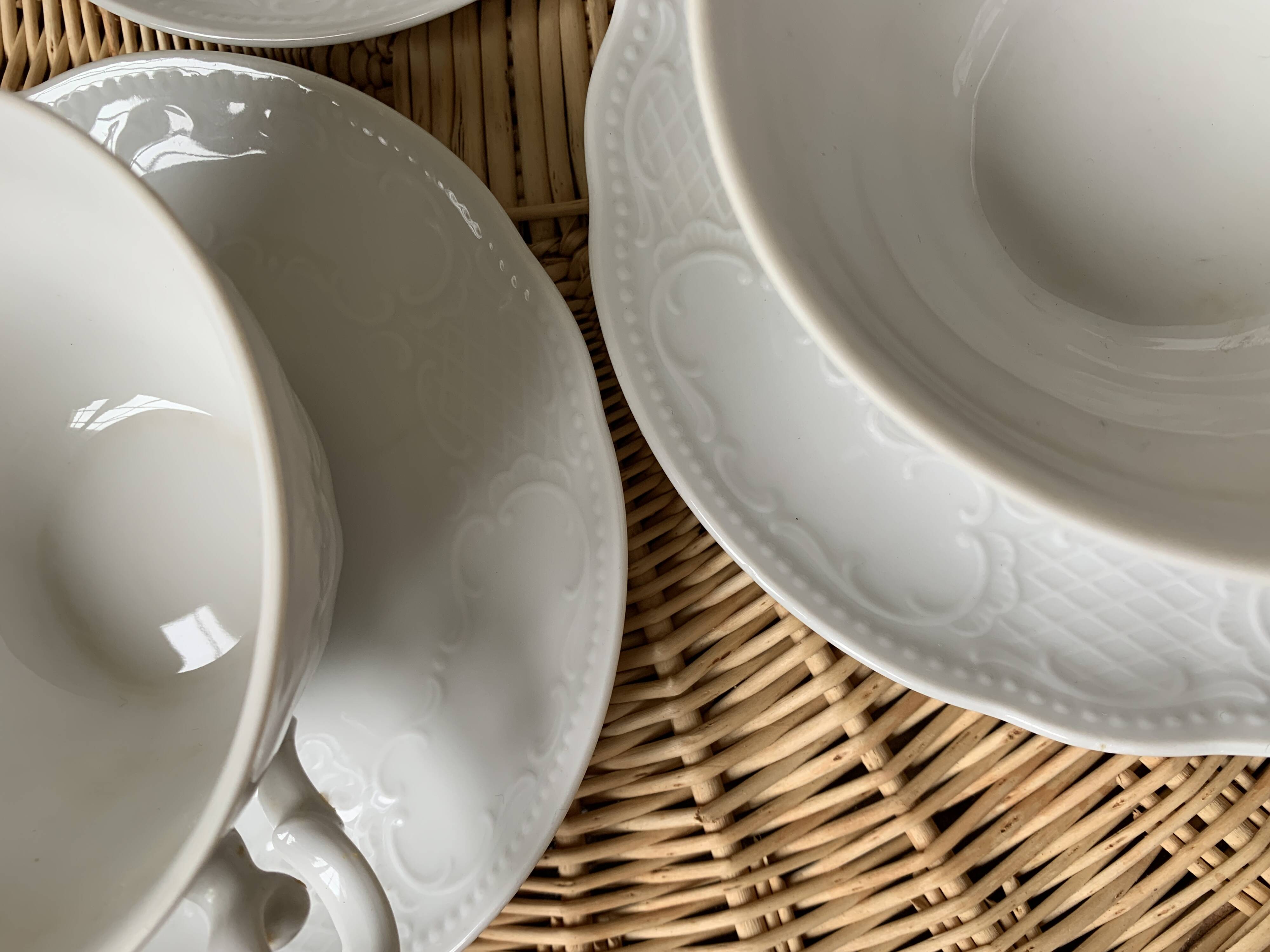 3 Seltmann Weiden Bavaria Porcelain Cups and Saucers