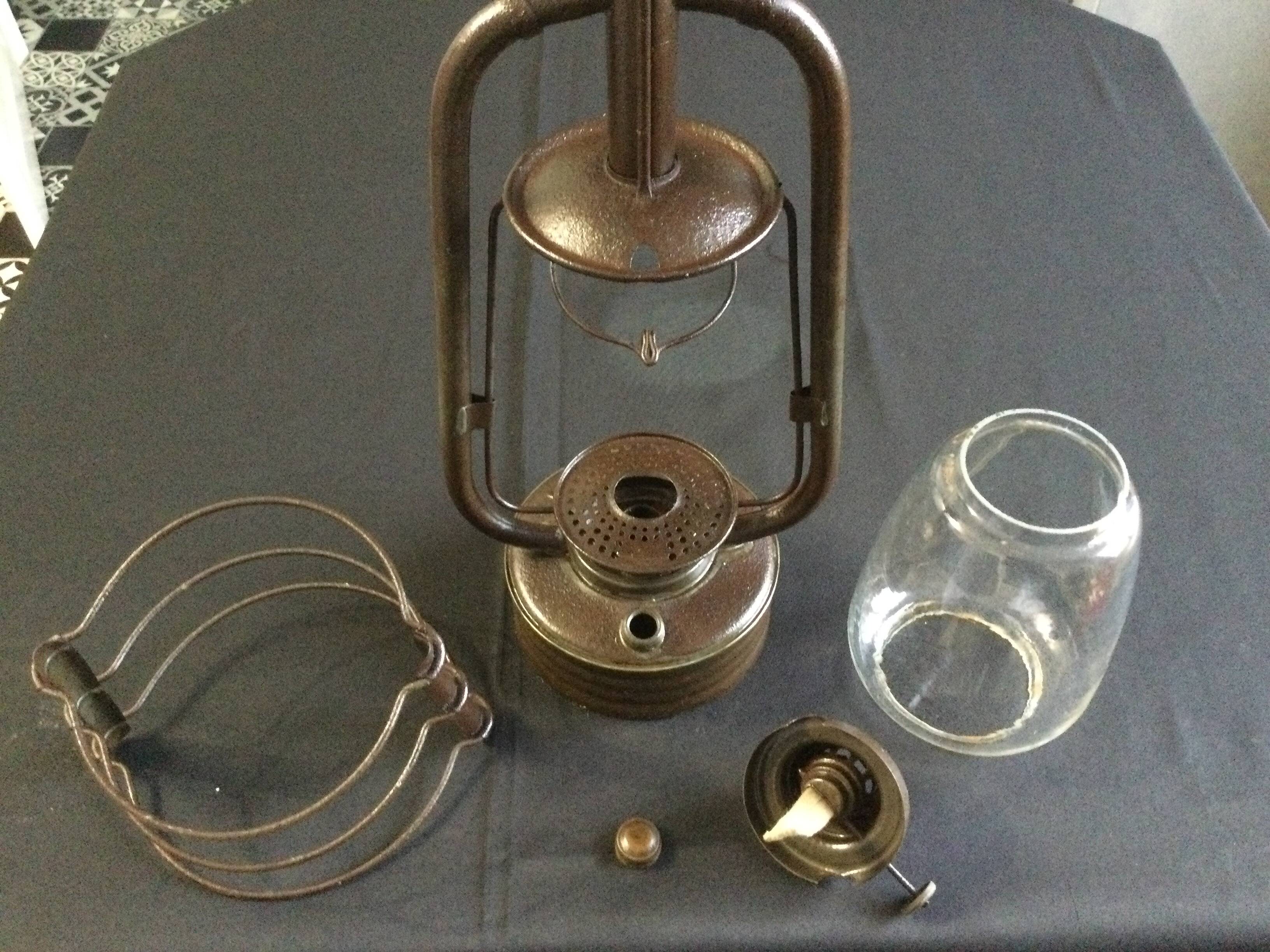 Oil lamp model SIF 501