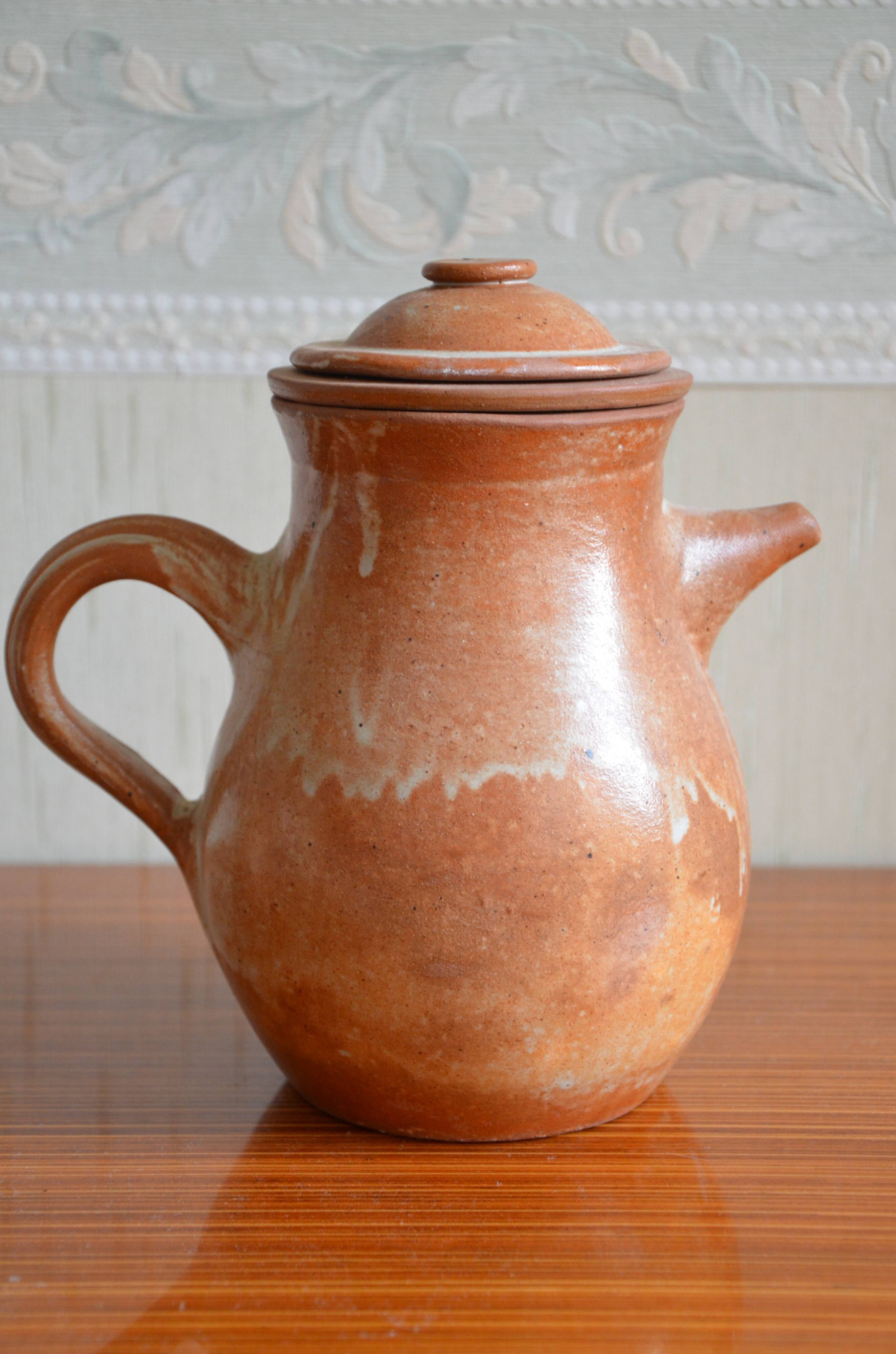 Teapot and its sandstone milk pot