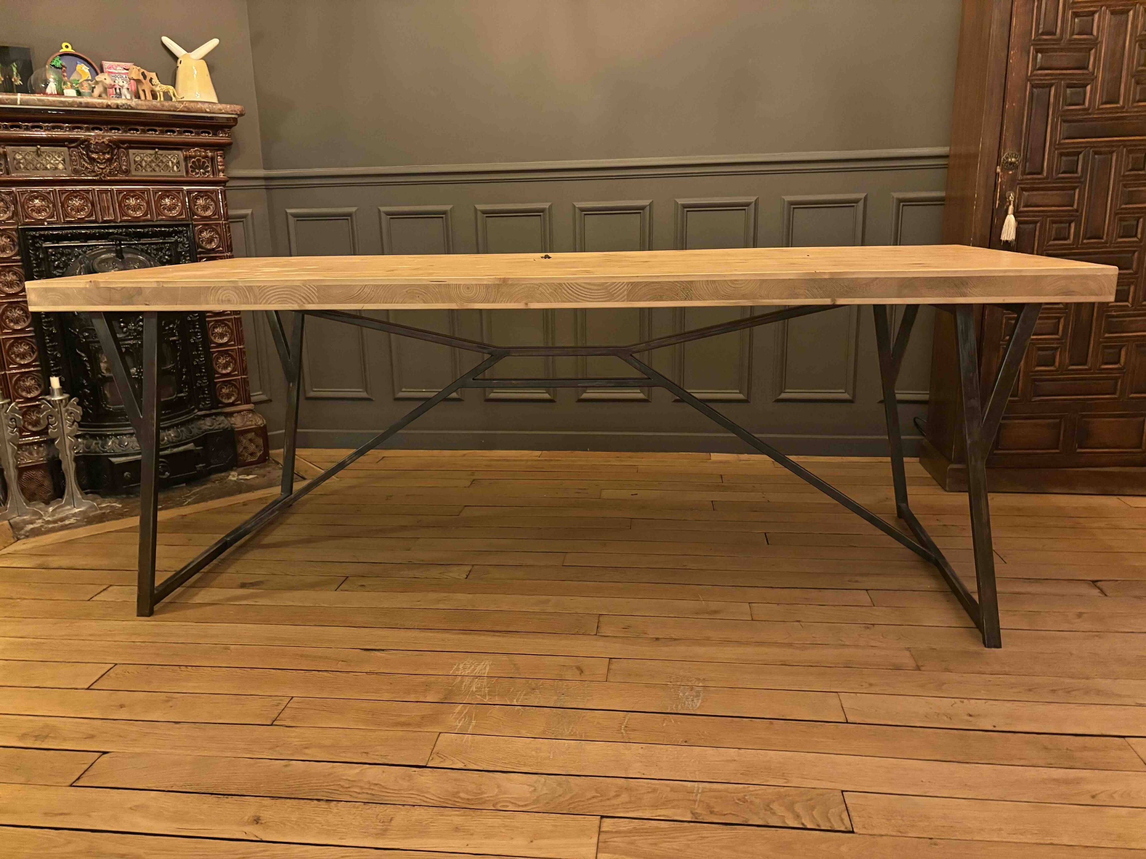 Wood table 2m