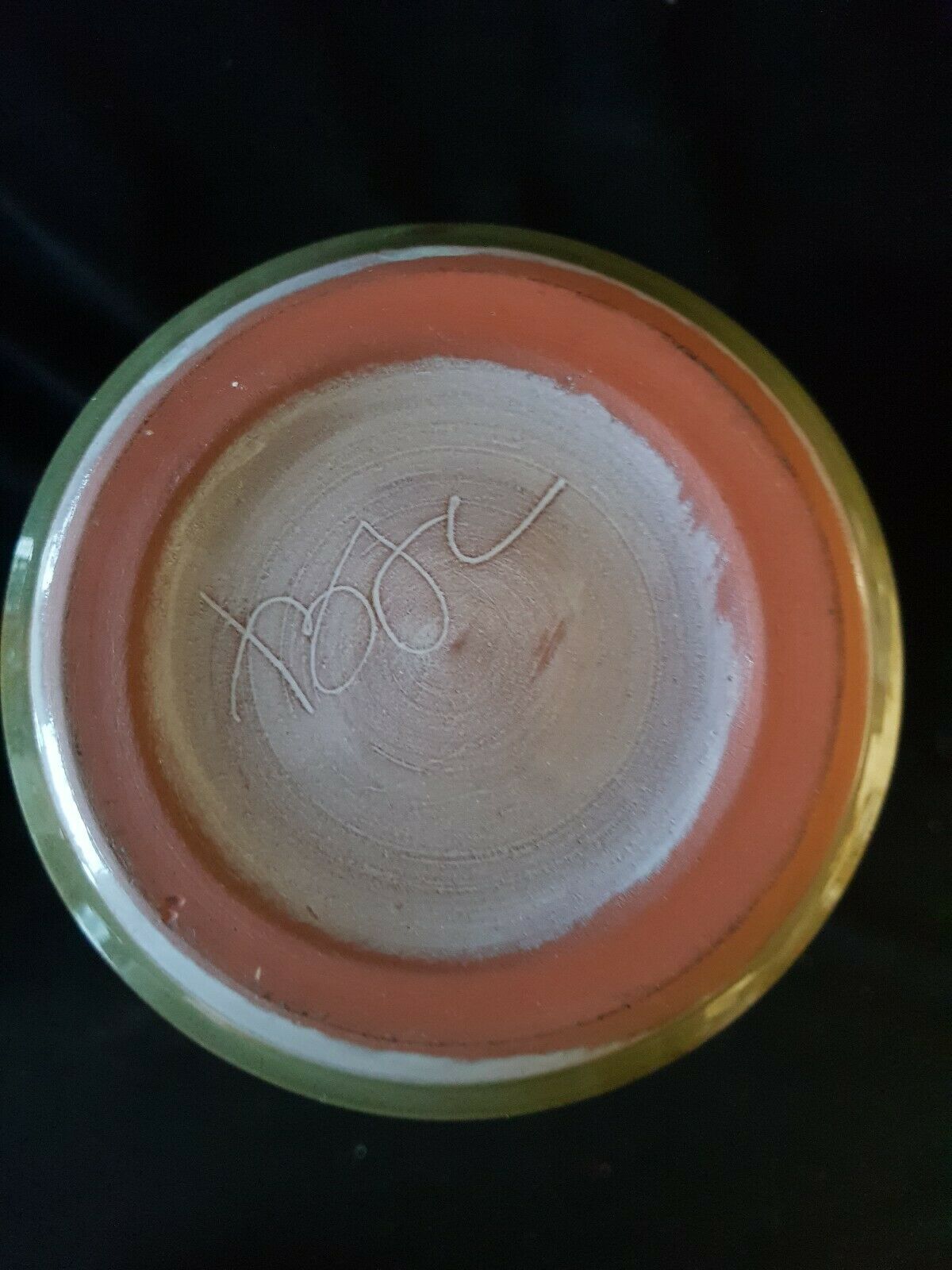 Signed vernissé sandstone vase