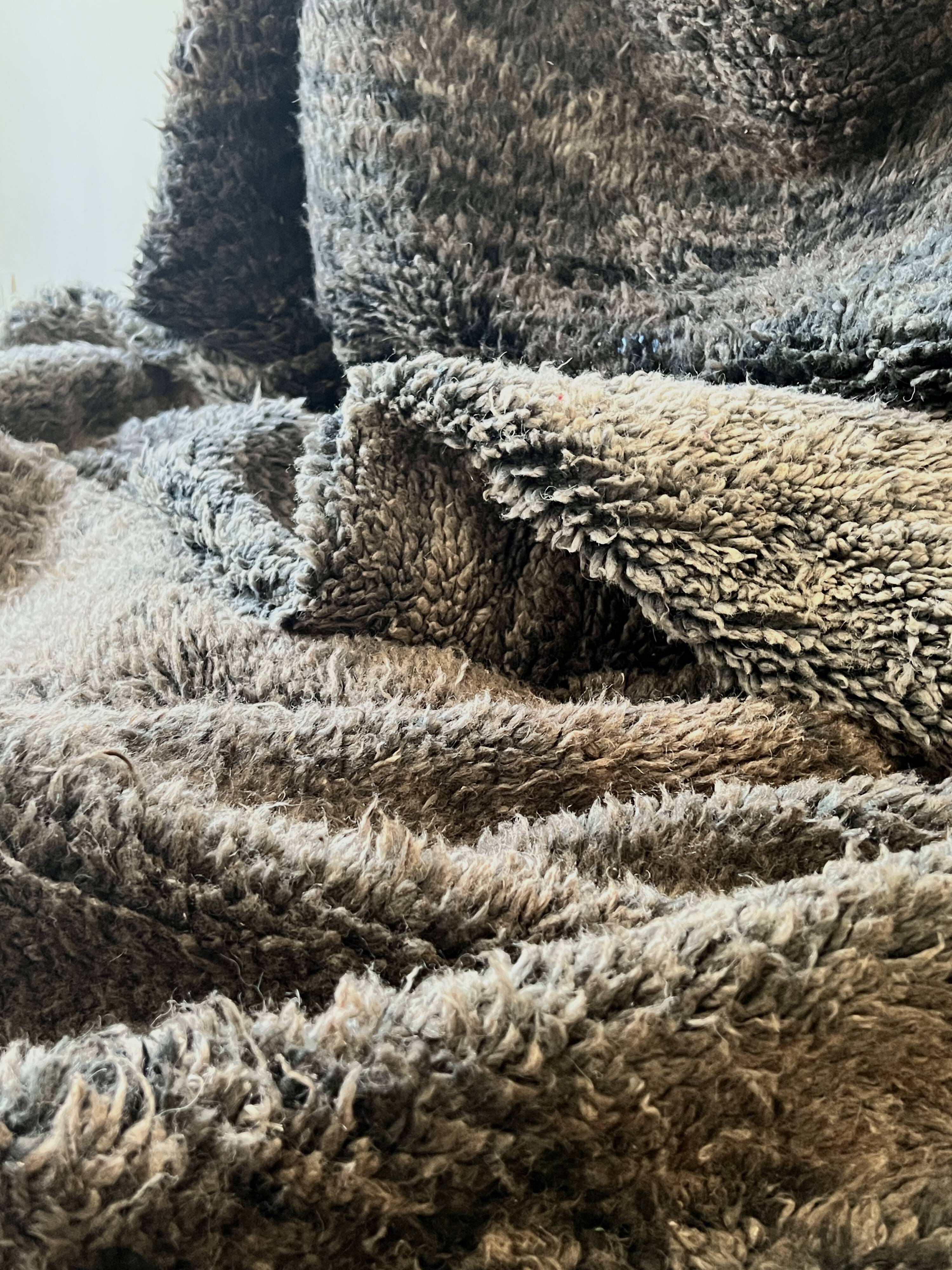 Vintage handmade Boujaad rug, 100% wool, 2.80m x 2m.