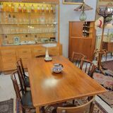 Extendable Scandinavian table