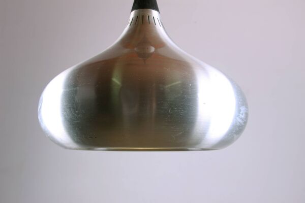 Grande suspension Danoise en métal chromé, modèle orient par Jo Hammerborg pour Fog & Morup 1960.