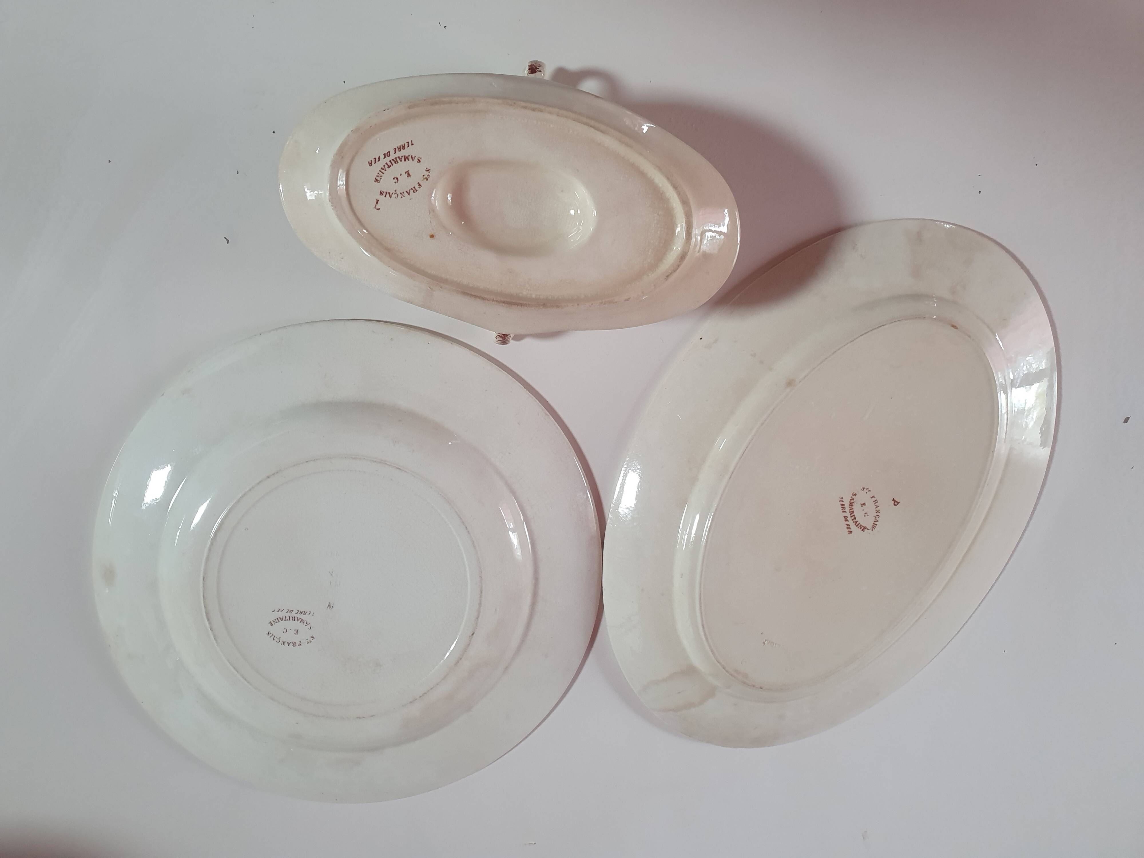 Set of dishes and gravy boat terre de feu ste francaise samaritaine