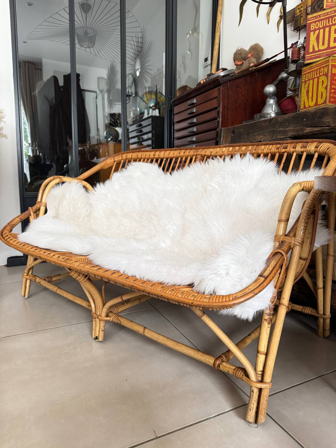 Vintage 2-seater rattan bench