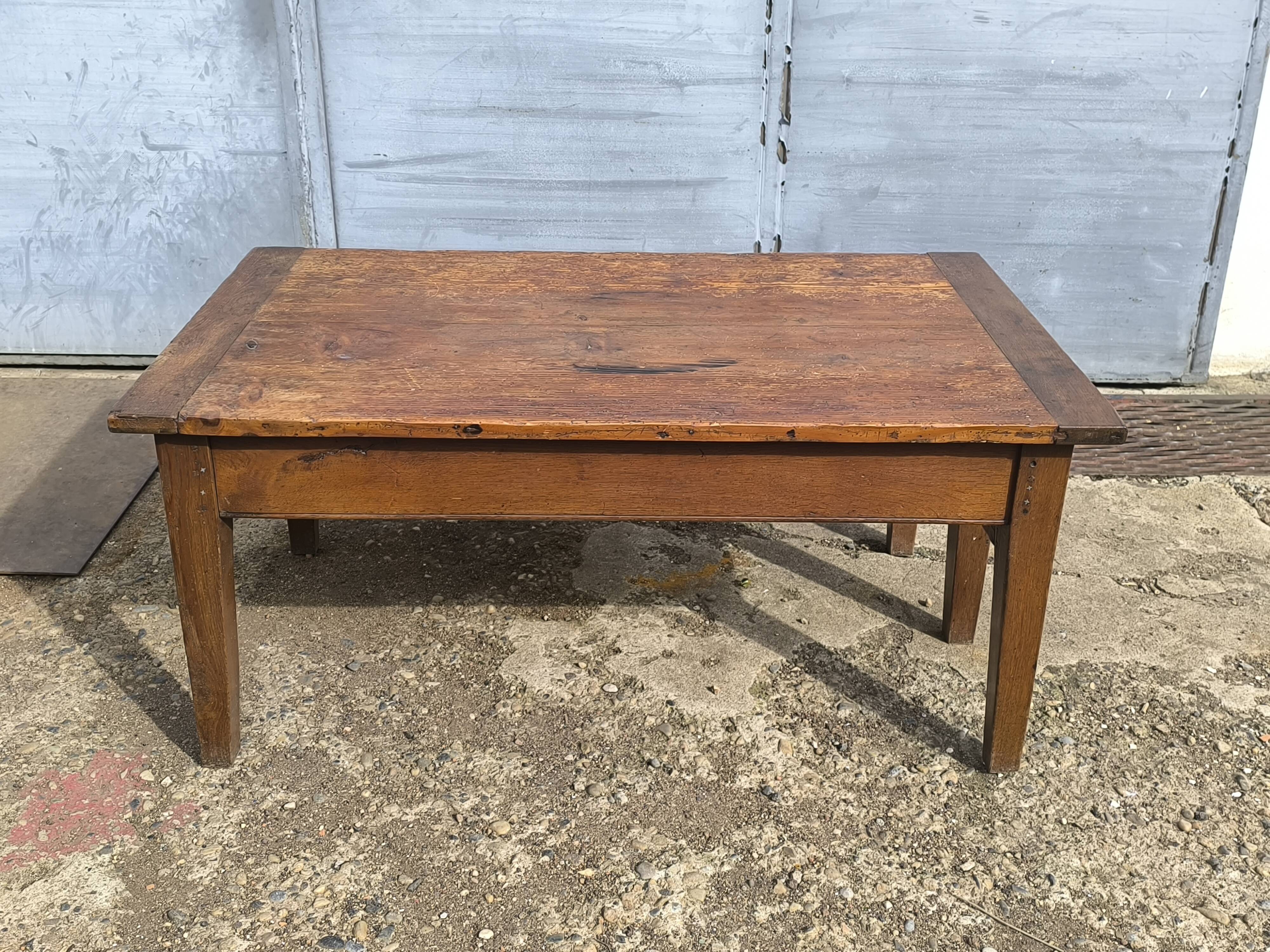 1m19x53 cm old rustic farmhouse coffee table