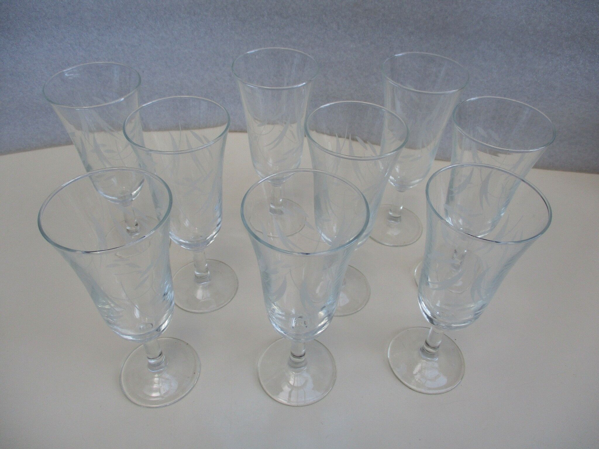 Flûtes à champagne, forme tulipe , verre gravé, lot de 9 Selency