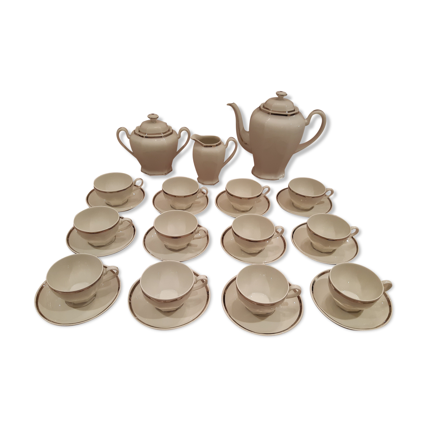 Complete art deco service in Limoges porcelain 12 cups