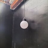Opaline ball suspension
