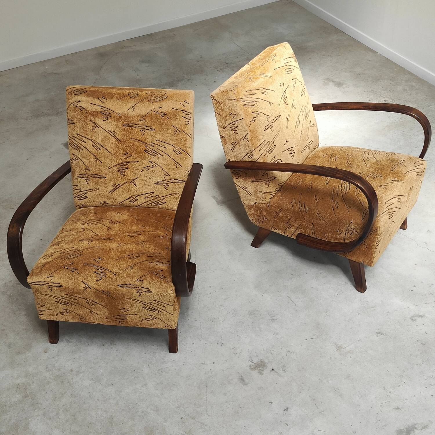 Pair of Art Deco armchairs H410 Type C by Jindrich Halabala for UP Zavody