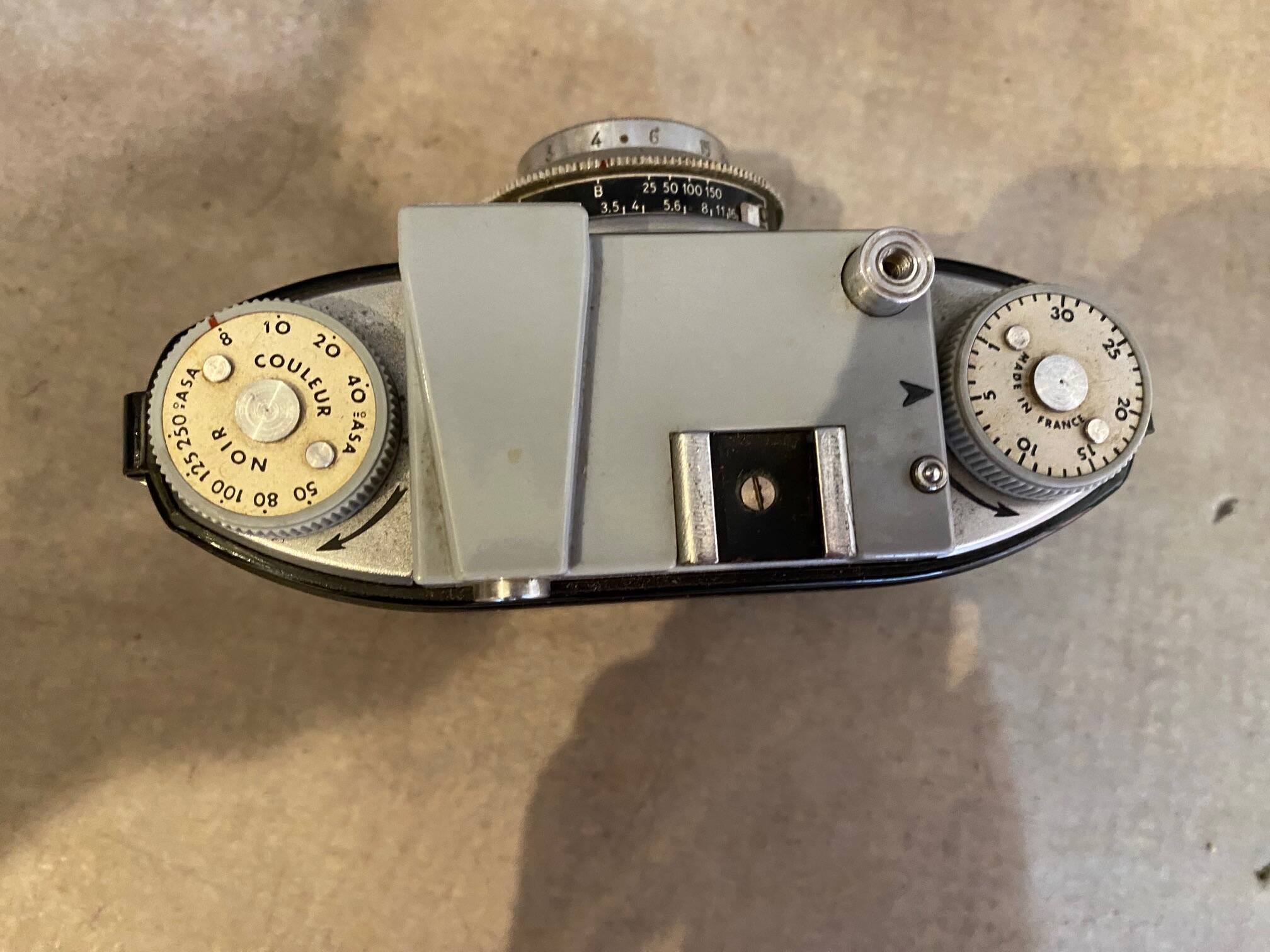 Appareil Photo Ancien SCOUTBOX LUMIERE Avec étui (occasion)
