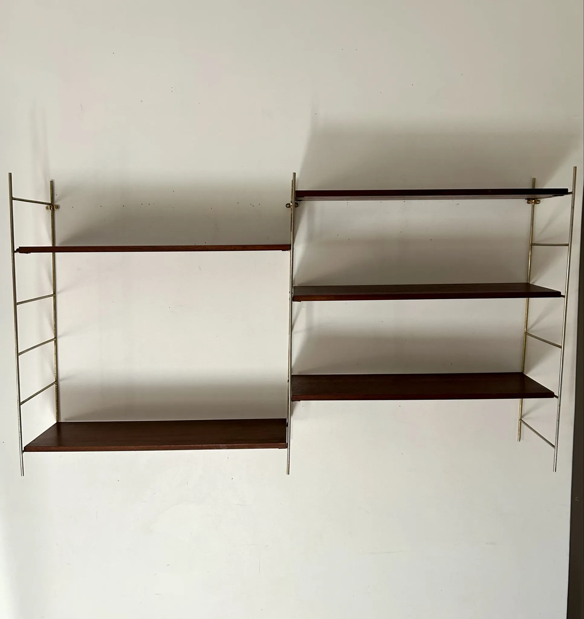 Double shelf in Tomado style
