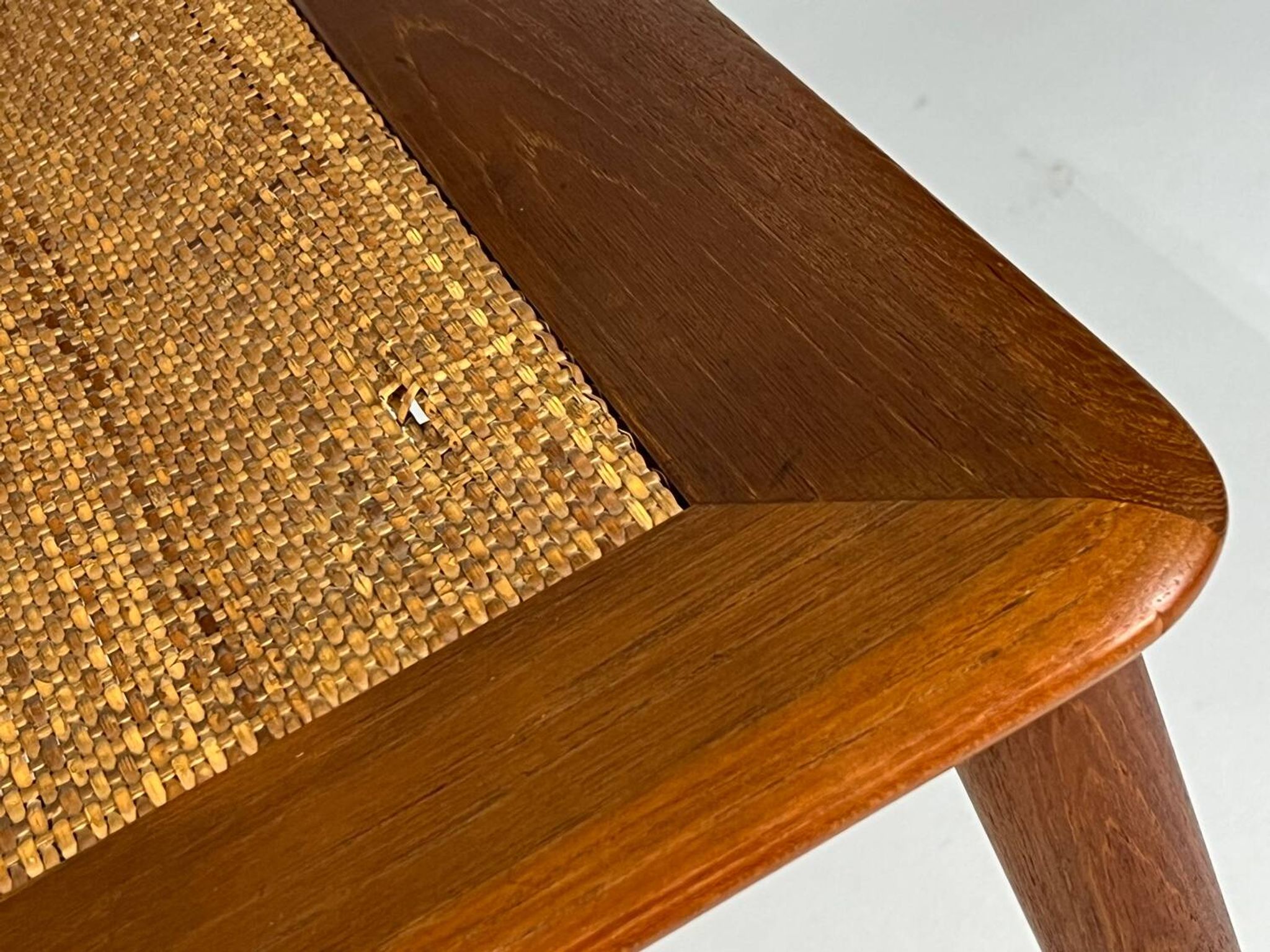 Danish corner coffee table Minerva in teak Hvidt Mølgaard-Nielsen