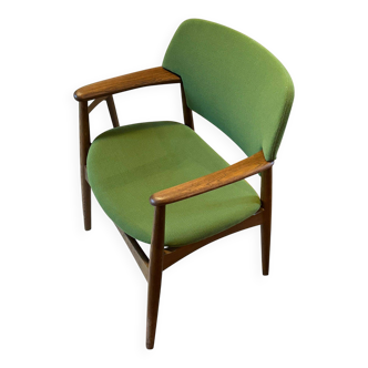 Vintage Scandinavian oak armchair by Ejner Larsen & Aksel Bender Madsen for Fritz Hansen