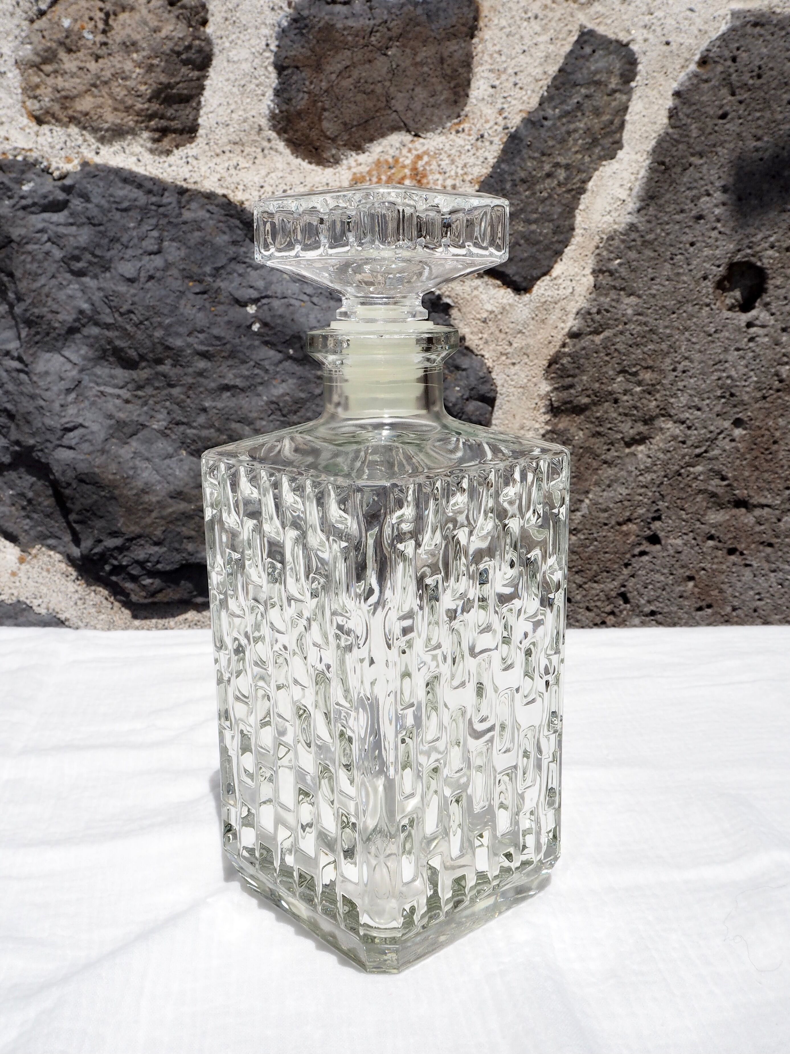 Glass whisky decanter