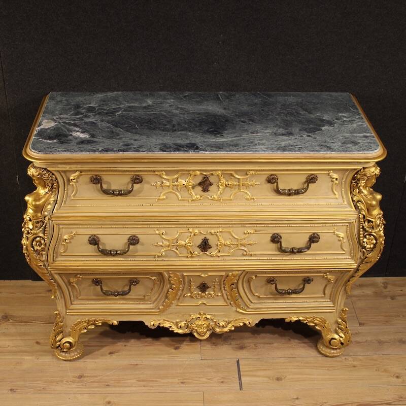 Commode italienne laquée et dorée du 20e siècle