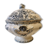 Soup pot Sarreguemines late nineteenth early twentieth century