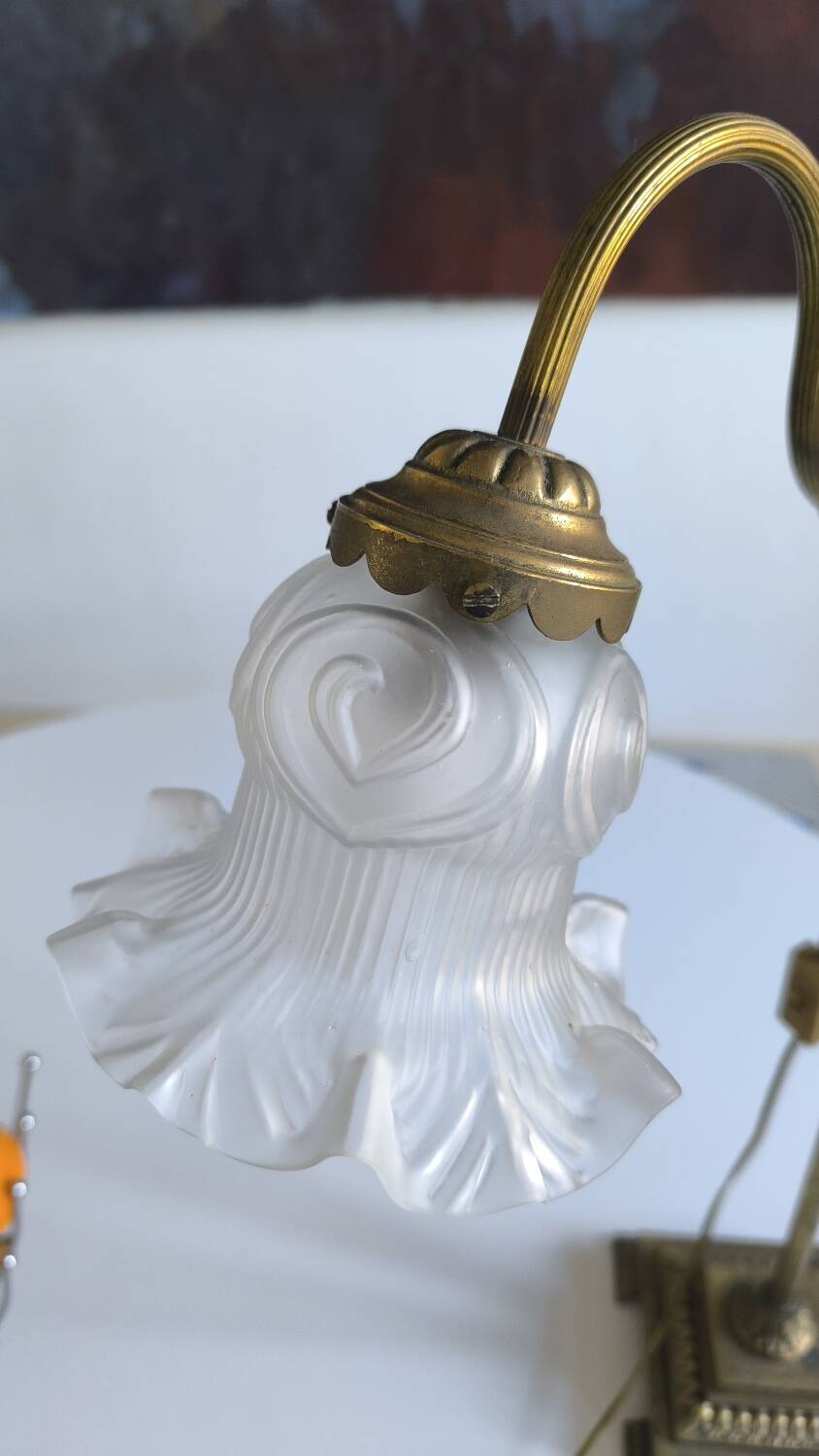 Art Deco bronze and frosted glass tulip lamp