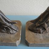 Paire de serre-livres lévriers Art déco en bronze et marbre