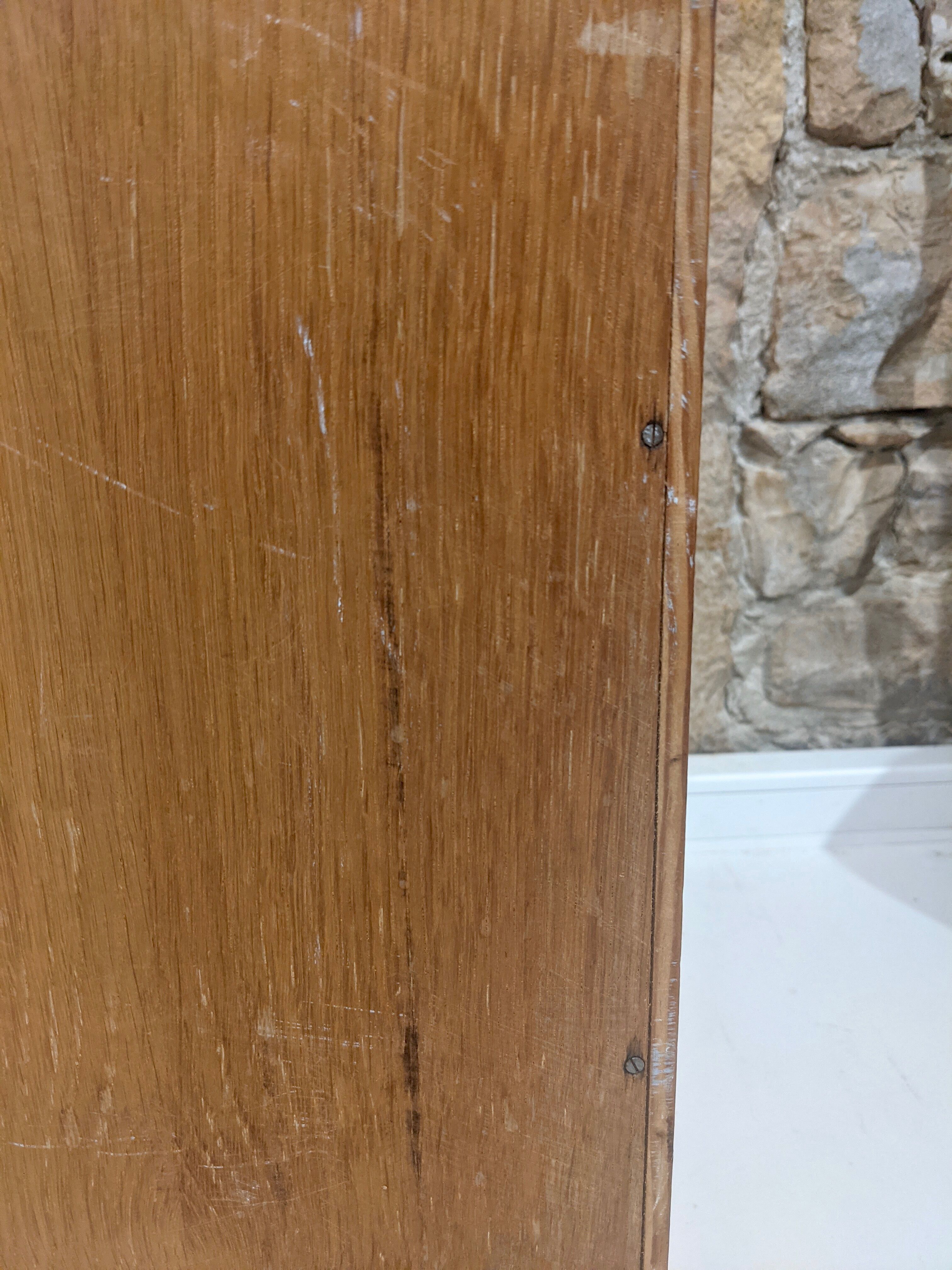 Oak chest of drawers