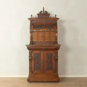 Cabinet de dentiste historique élaboré dans le style néo-renaissance