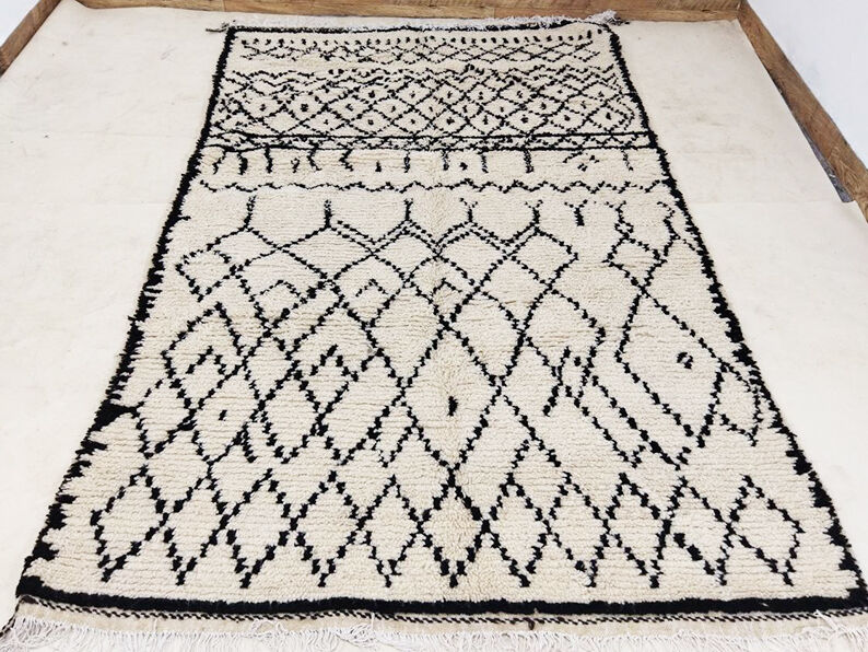 263x163cm Moroccan Berbere Carpet