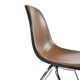 6 chaises empilables Eames de Herman Miller avec des coussins en naugahyde marron.