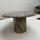 Table basse en marbre de Carrare forme organique